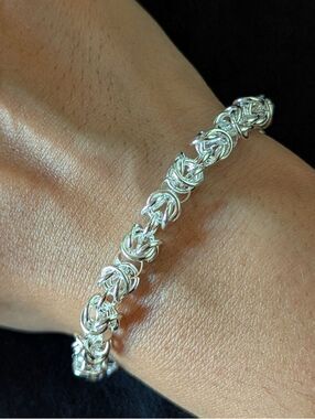 Intricate Silver Link Bracelet Sterling Silver 925 Round Elegant